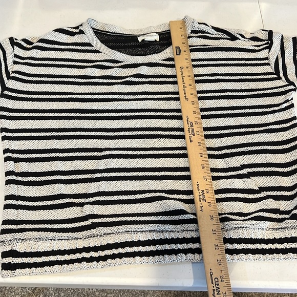 🪷 popcorn sweater with kangaroo pocket. Large - Picture 3 of 8